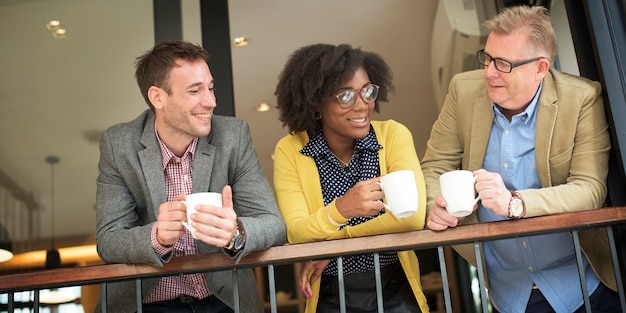 The Ultimate Guide to Networking for Your Dream US Job