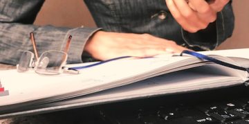 Avoid Penalties: 2025 Independent Contractor Tax Updates - Cover Image