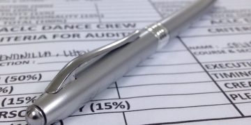 Avoid Penalties: 2025 Independent Contractor Tax Updates - Cover Image